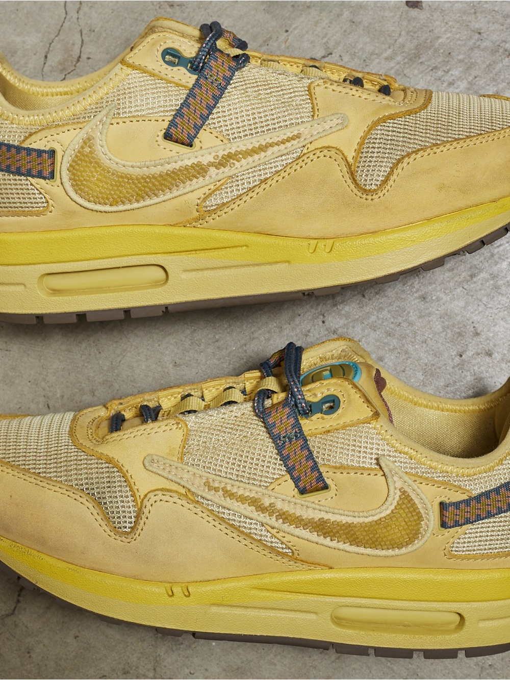 Nike x Travis Scott Air Max 1 ‘Saturn Gold’